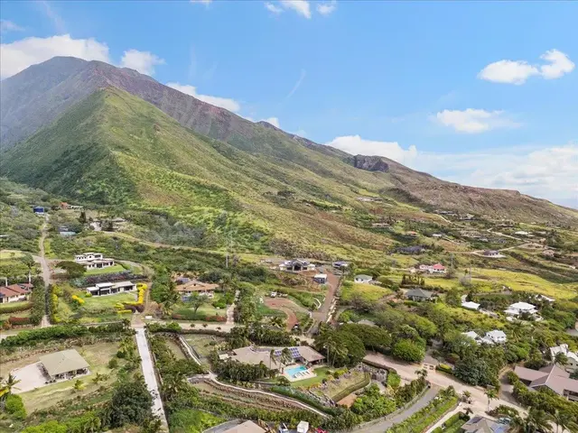 Listing Image for 75 E Huapala Pl B 6 of 50