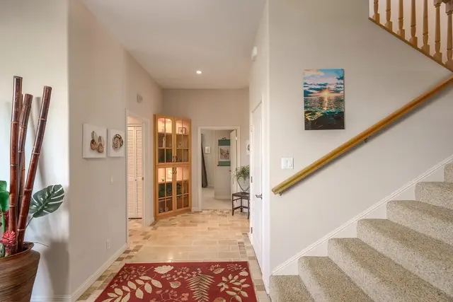 Listing Image for 8 Lily Pl 18 of 50