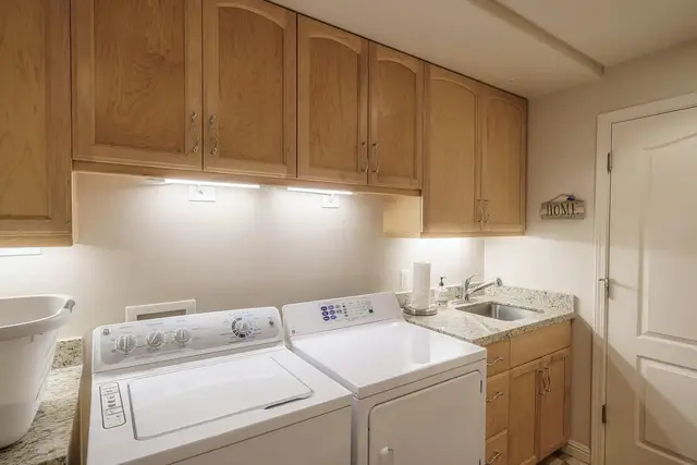 Listing Image for 8 Lily Pl 19 of 50