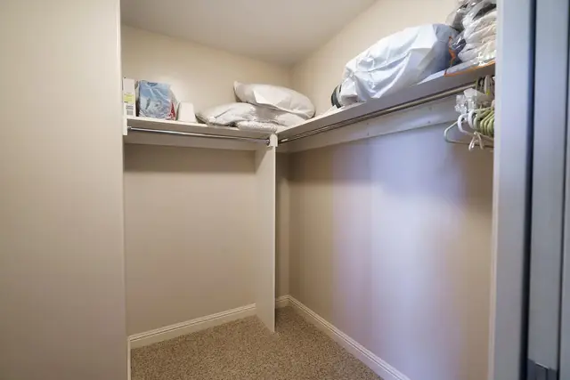 Listing Image for 8 Lily Pl 35 of 50