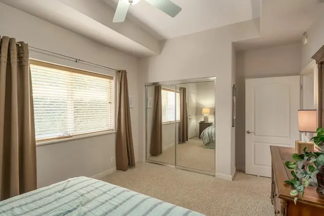 Listing Image for 8 Lily Pl 37 of 50