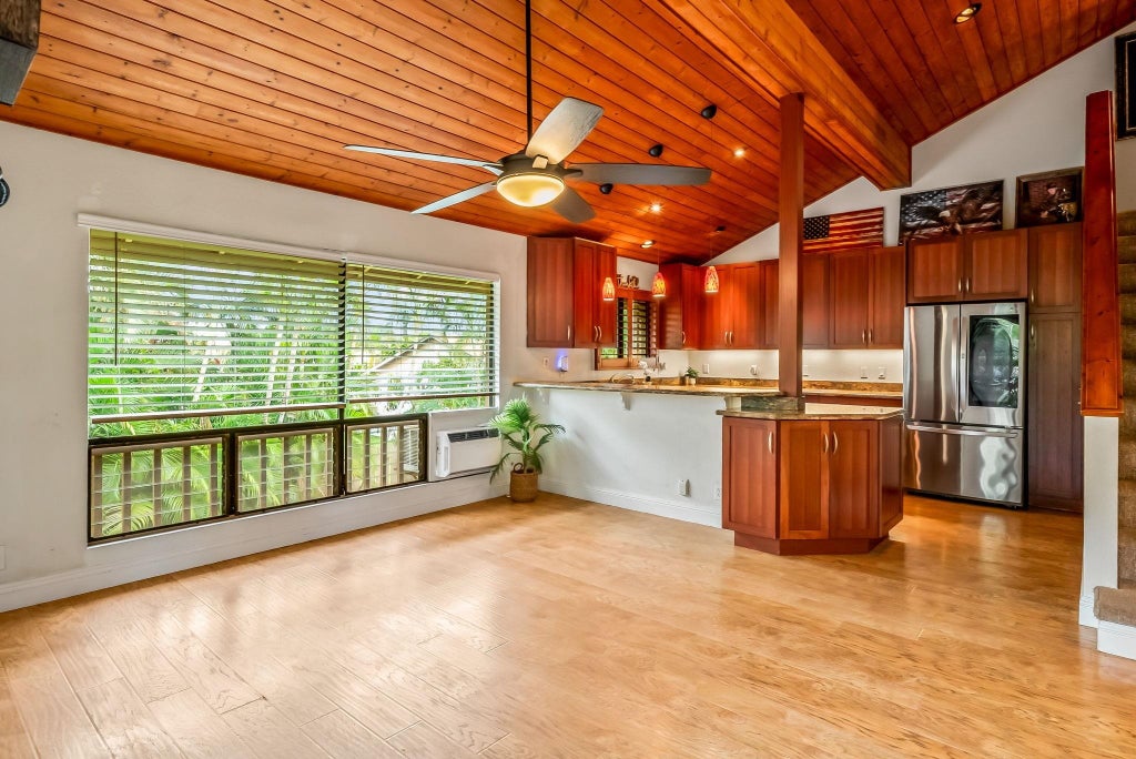 15 Kulanihakoi St, Unit 17e, Kihei