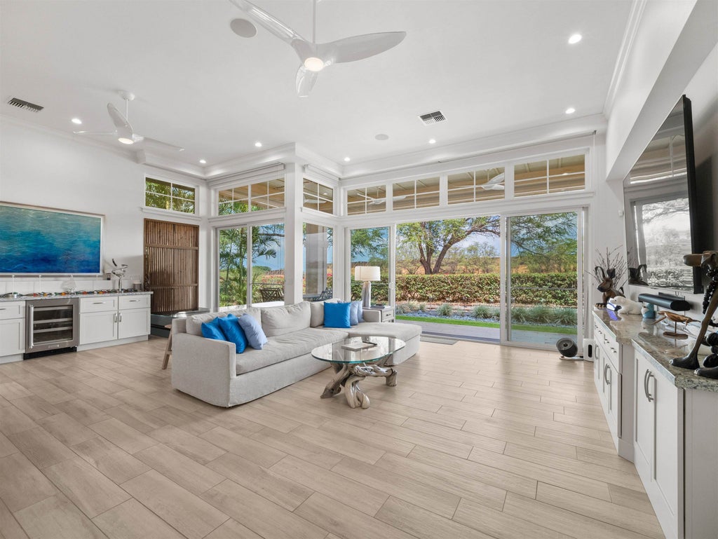 2399 Umeke Cir, Unit 68, Kihei