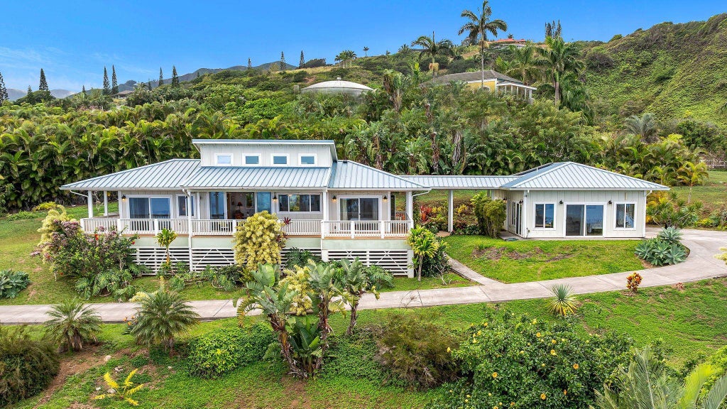 445 Kaukini Loop, Wailuku