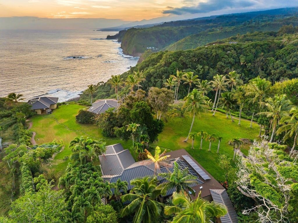 180 Door Of Faith Rd, Haiku