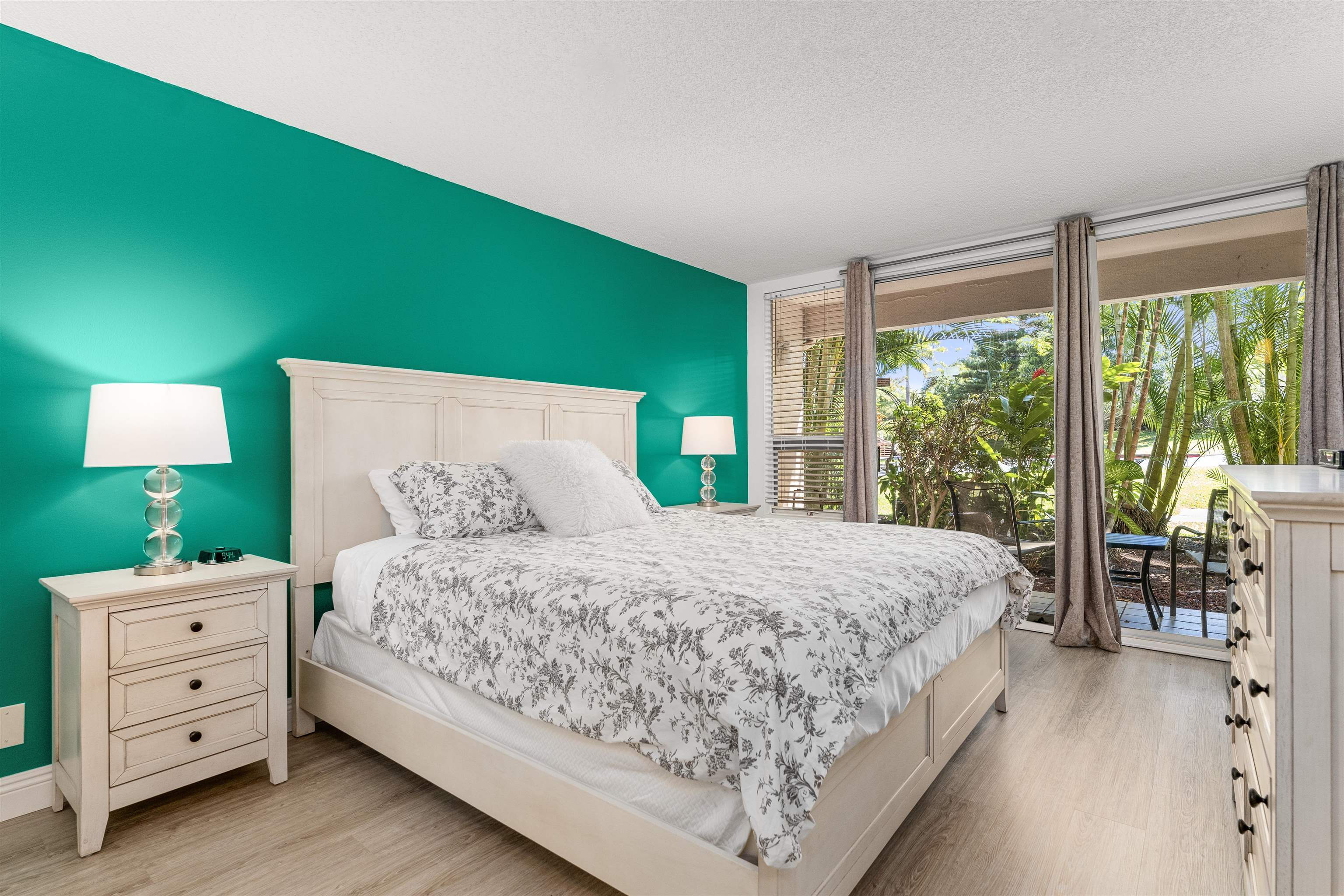 Photo of Listing #408653