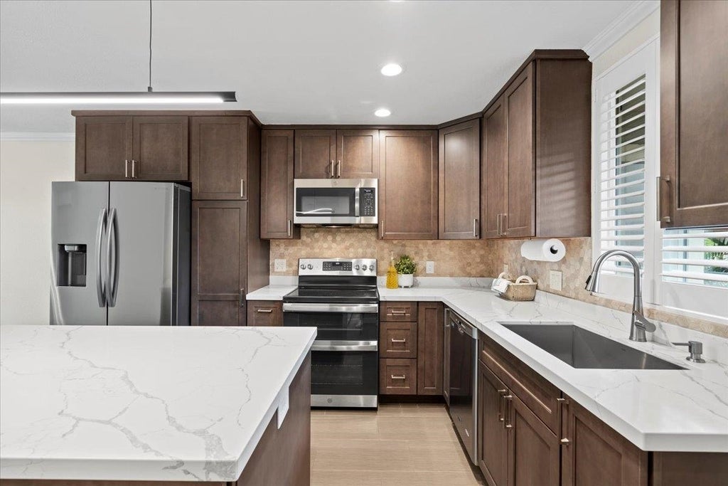 140 Uwapo Rd, Unit 35-104, Kihei