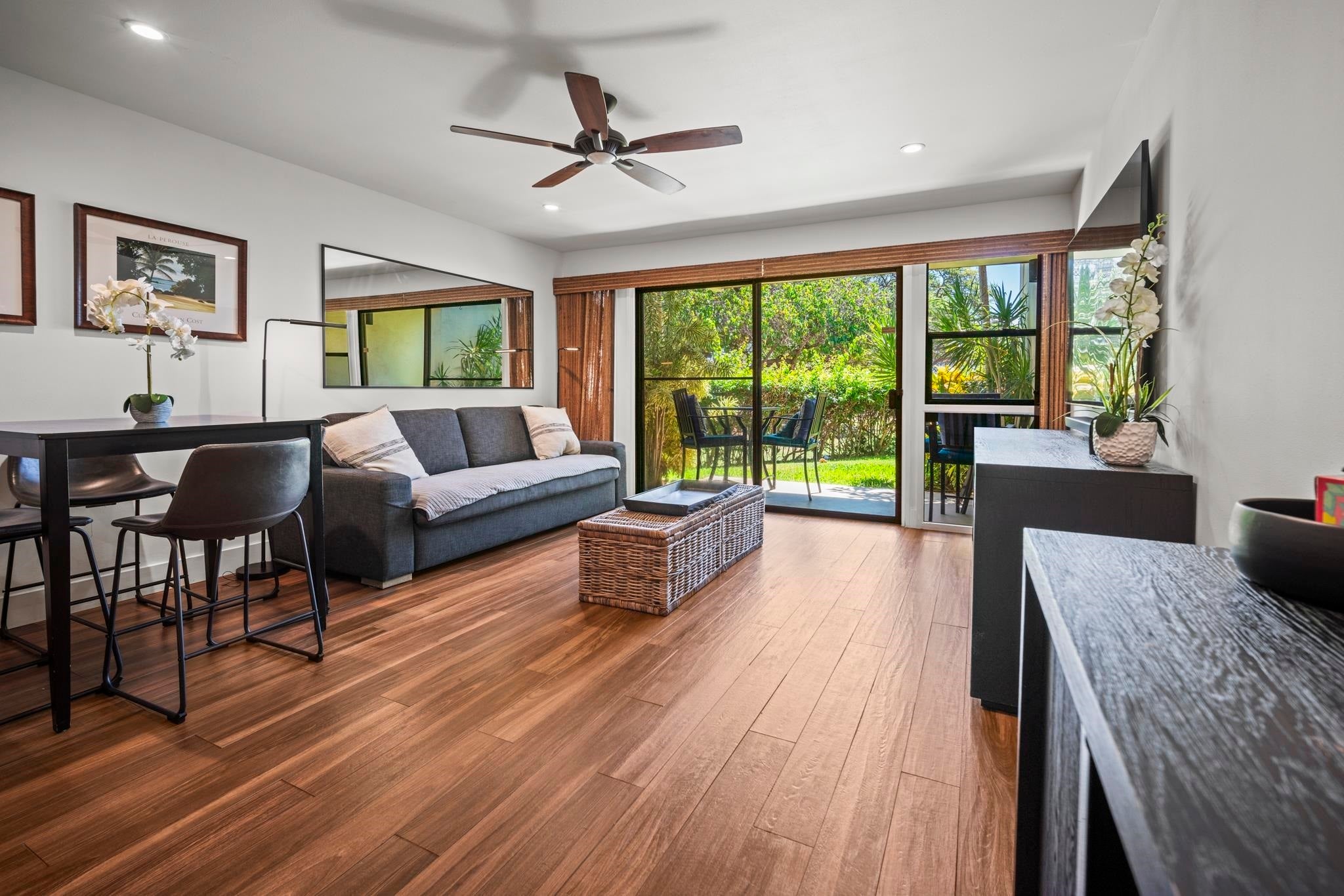 Photo of Listing #407085