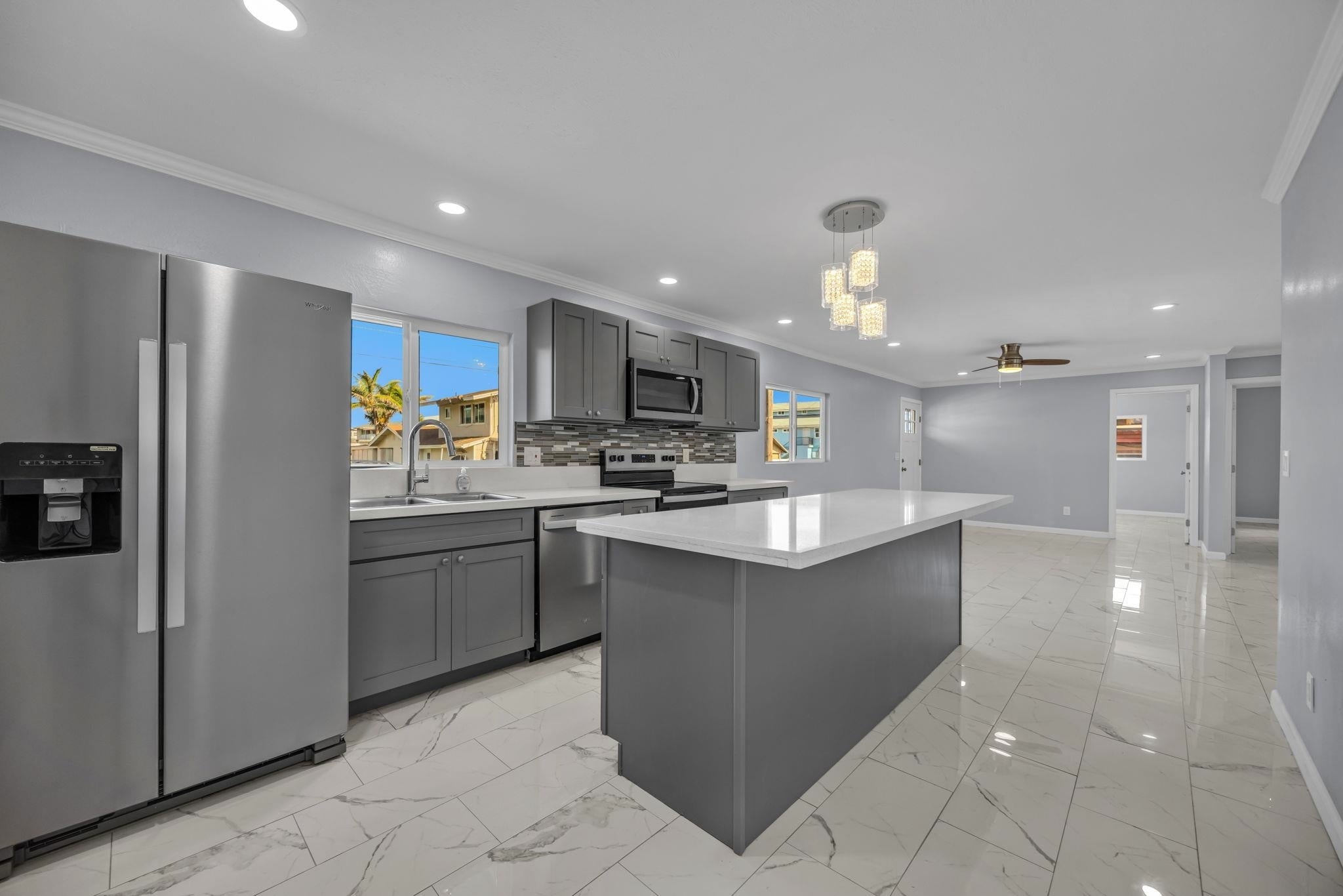 Photo of Listing #408111