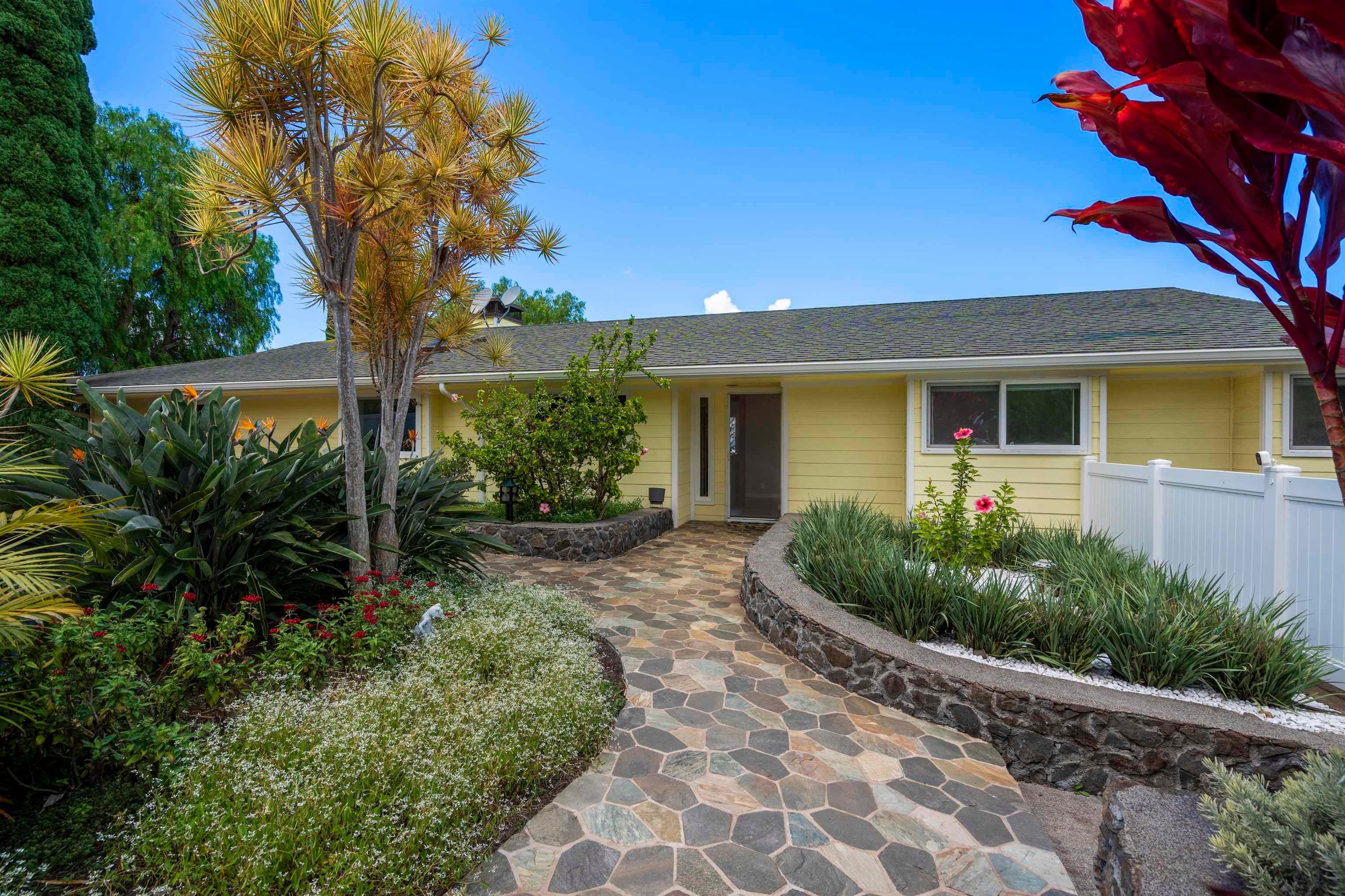 Photo of Listing #406874