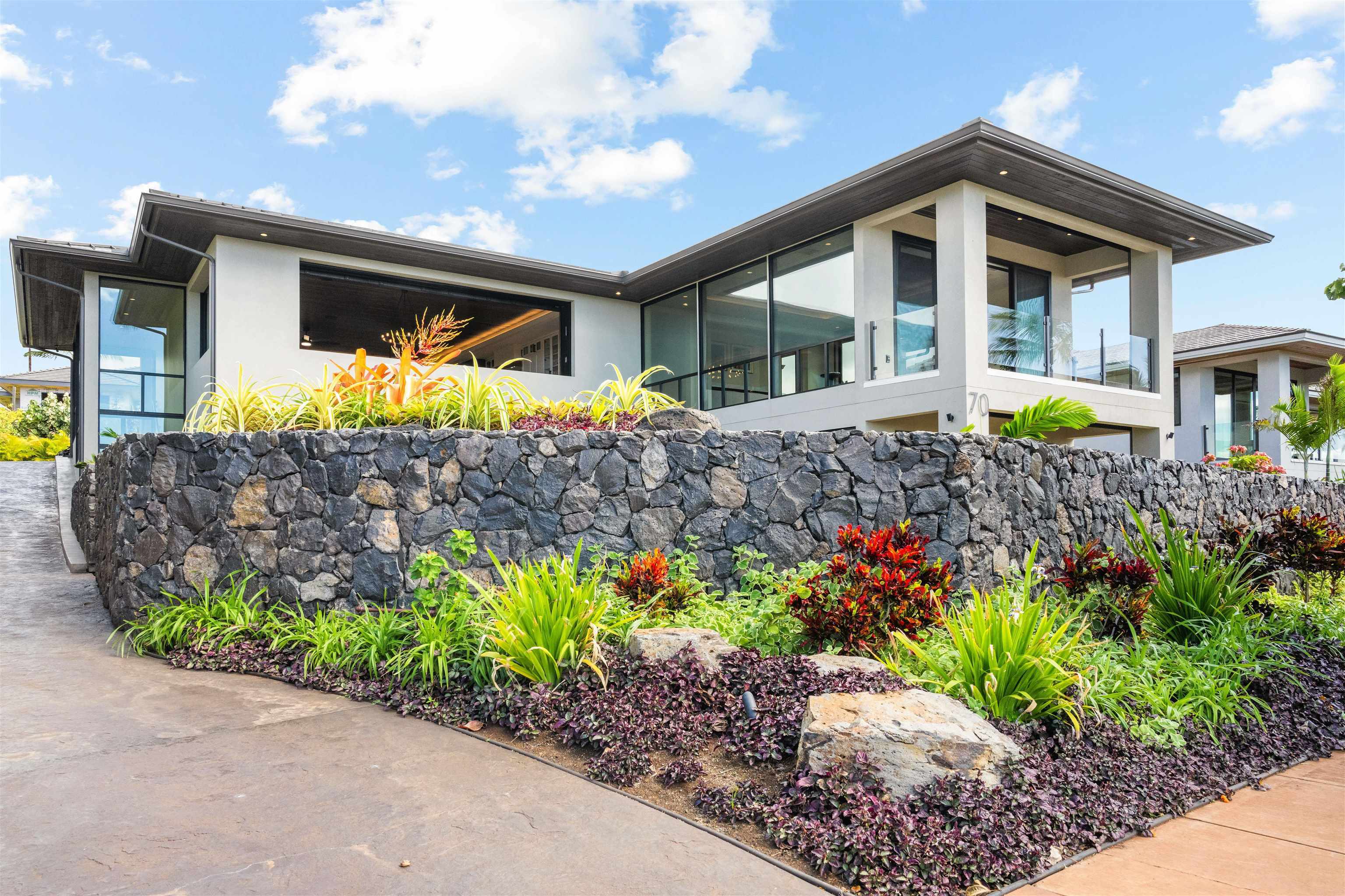 Photo of Listing #406743