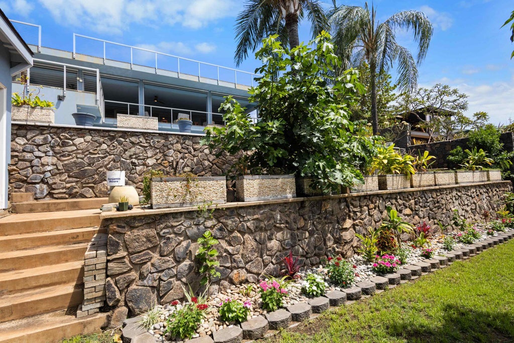 2760 Puu Hoolai St, Kihei