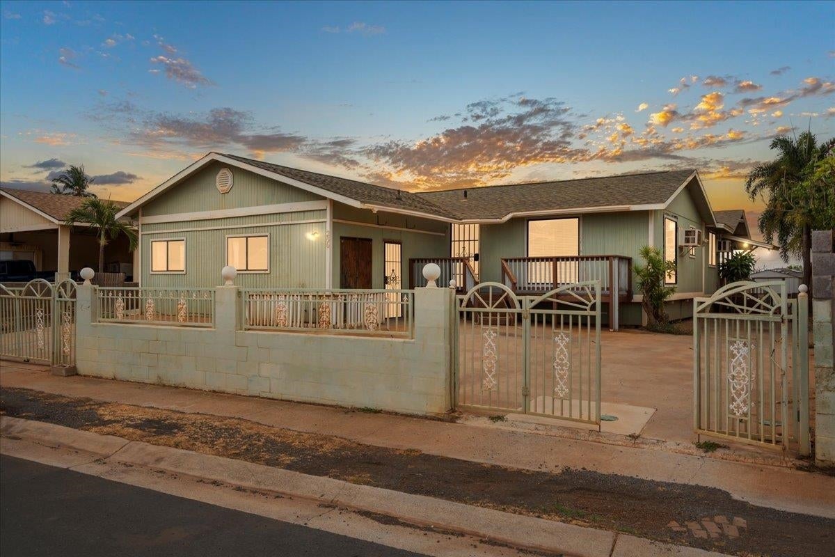 Photo of Listing #407619