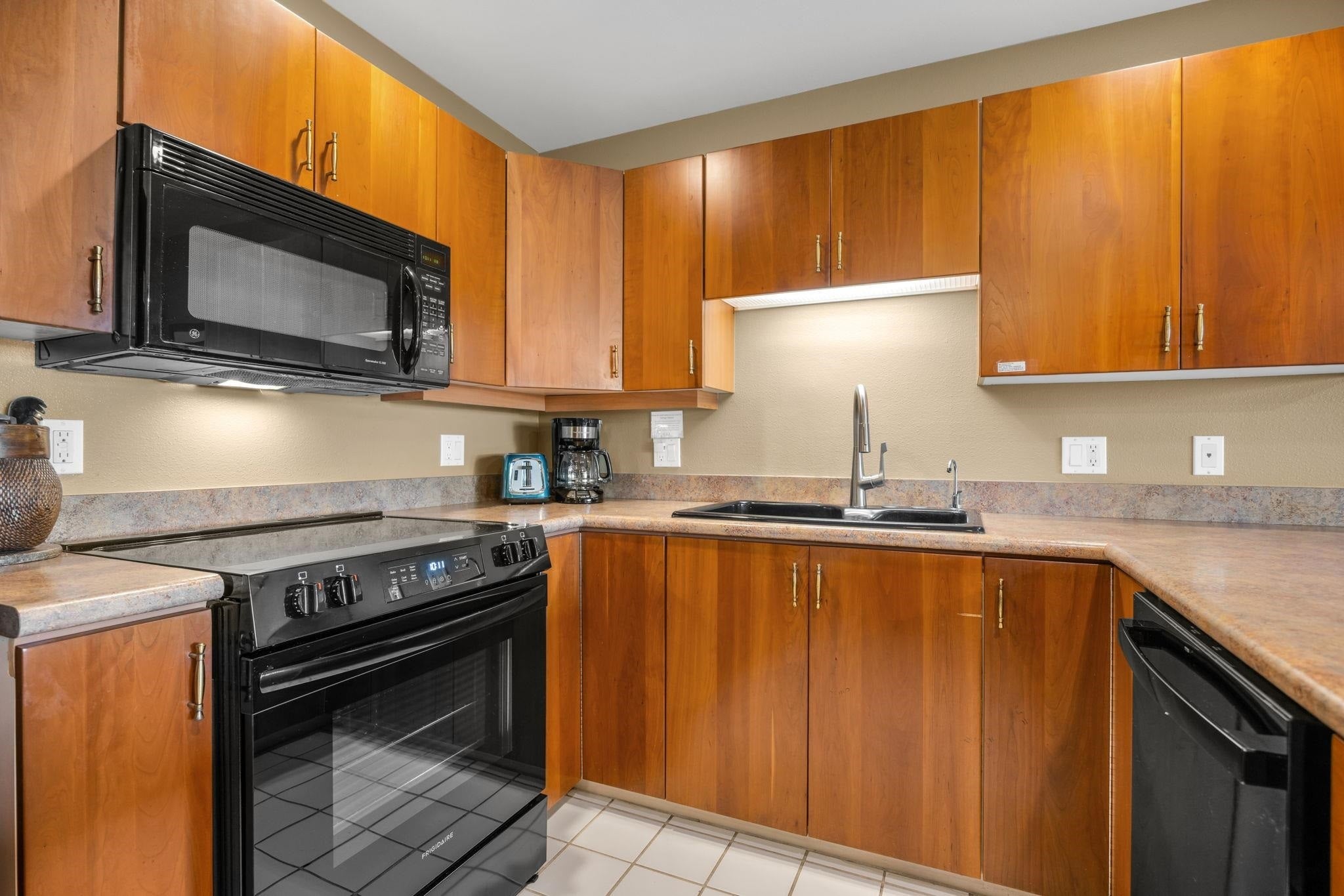 Photo of Listing #408658