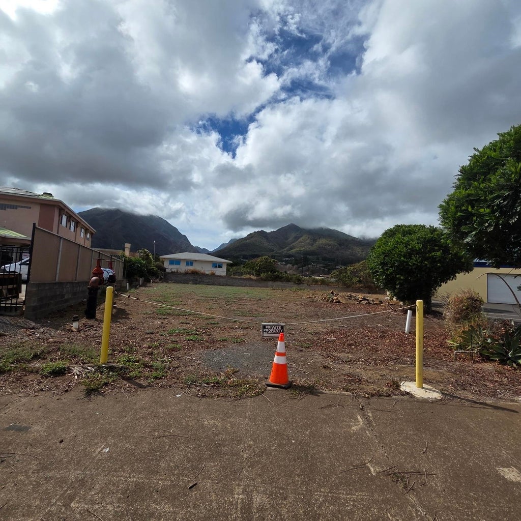 1817 Wili Pa Loop, Wailuku