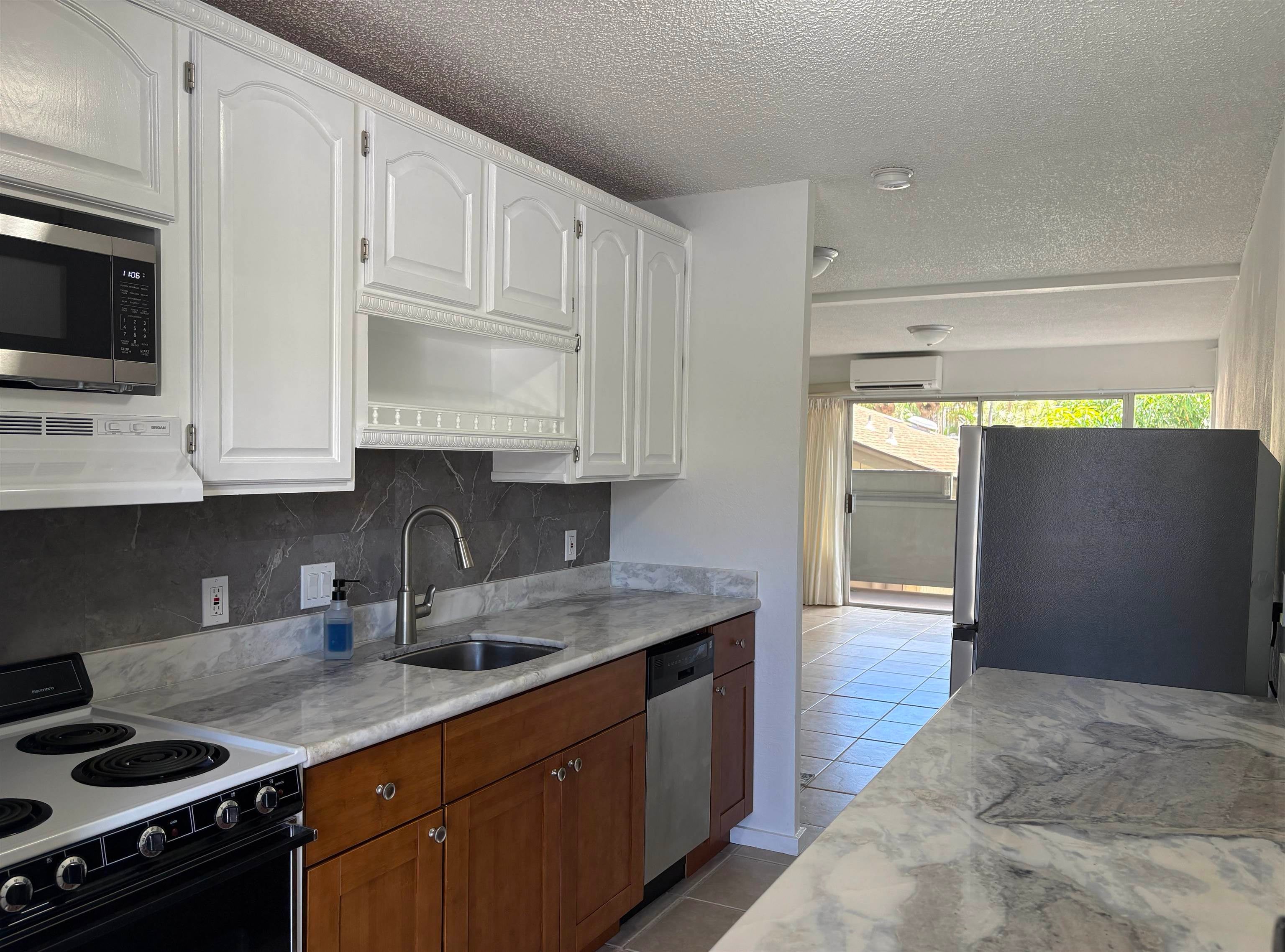 Photo of Listing #406066