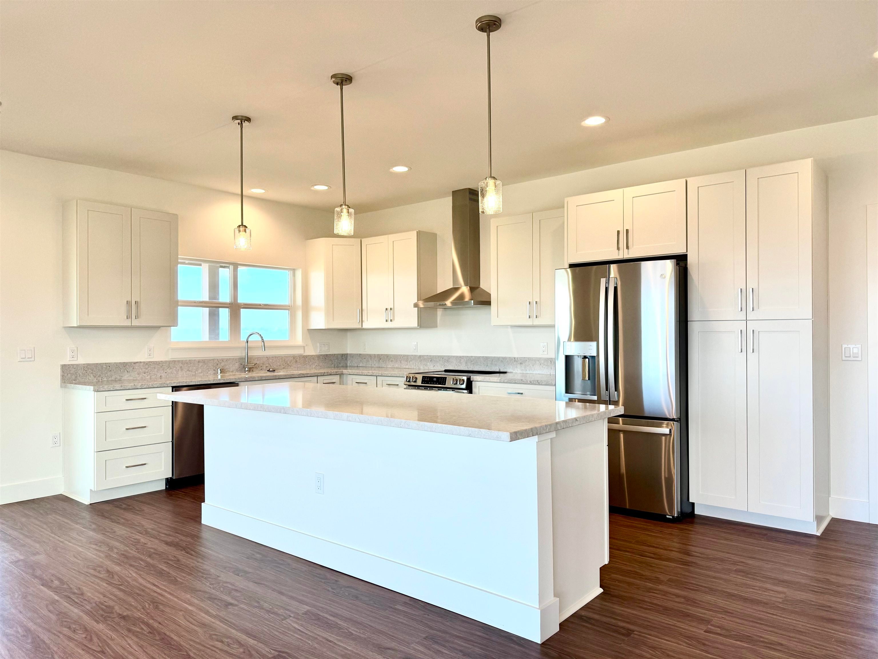 Photo of Listing #406841