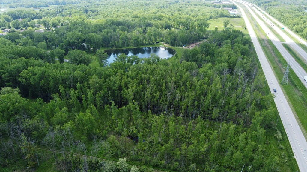 E Deerfield Avenue, SUAMICO