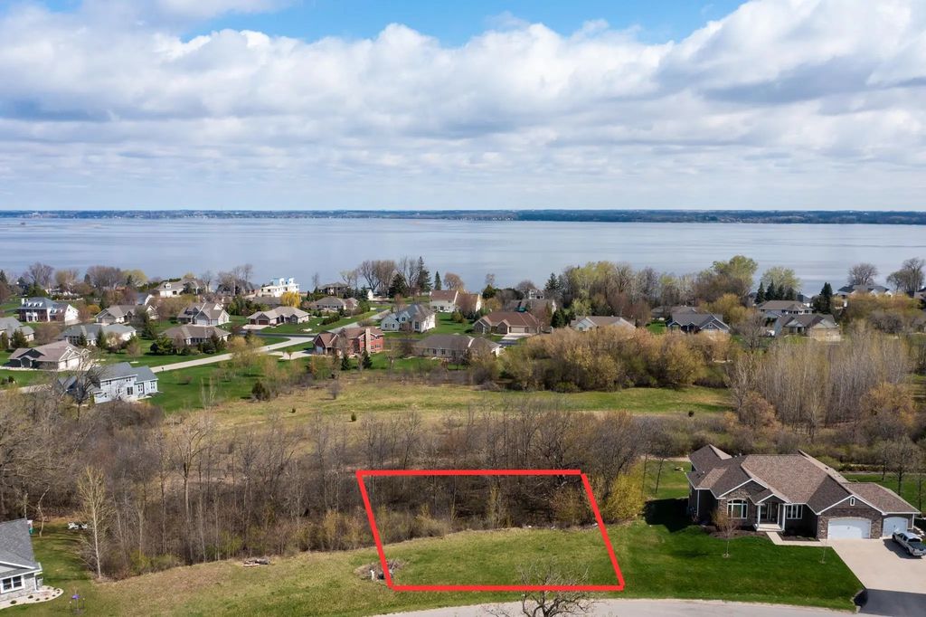 Stonegate Drive 87, OSHKOSH