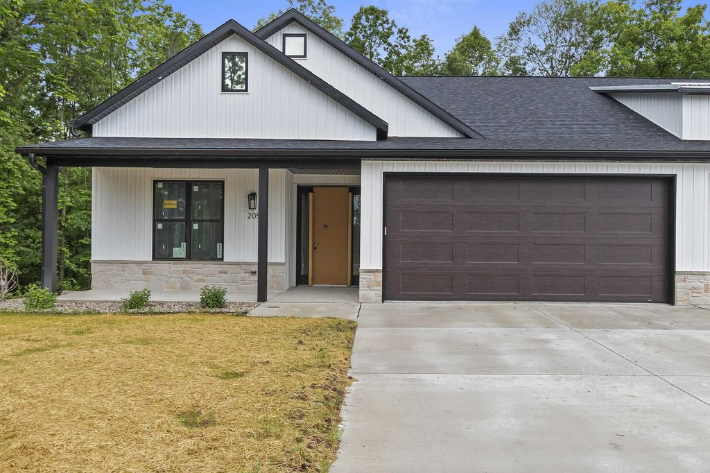 205 Deer Shed Trail 20, GREEN BAY