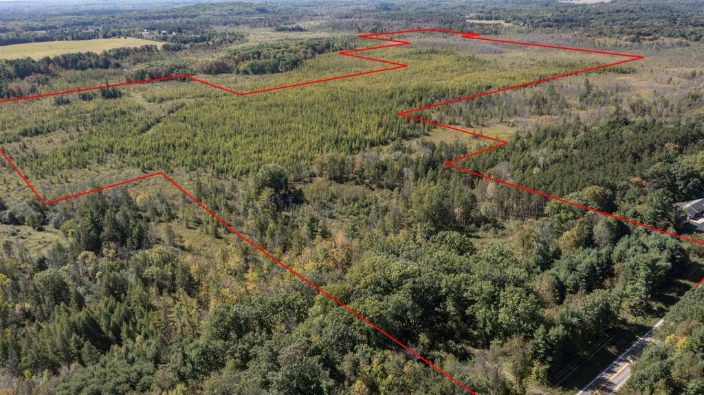 E3759 State Road 161, IOLA