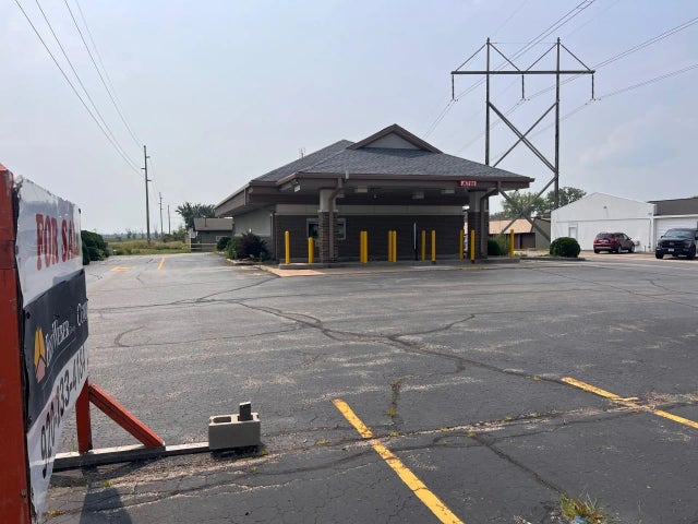 927 E Main Street, WINNECONNE