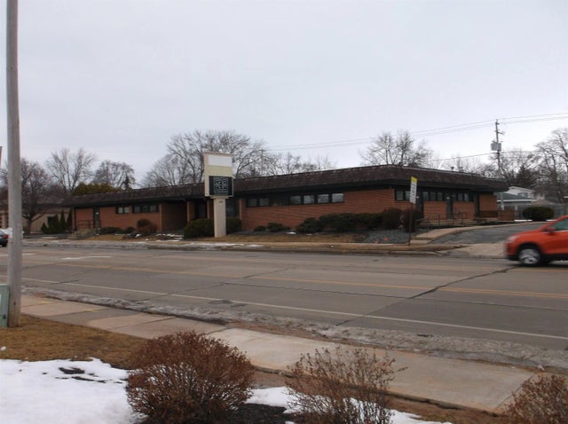 1416 S Commercial Street, NEENAH
