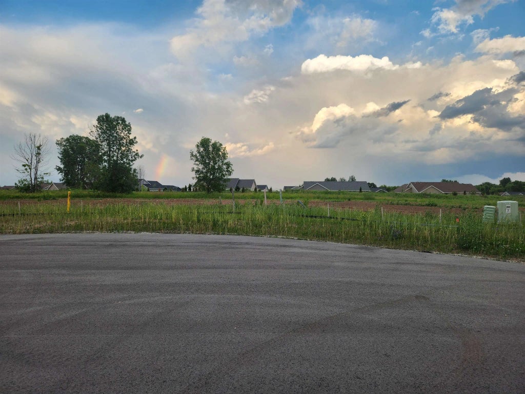 N Magdalyn Court 4, GREENVILLE