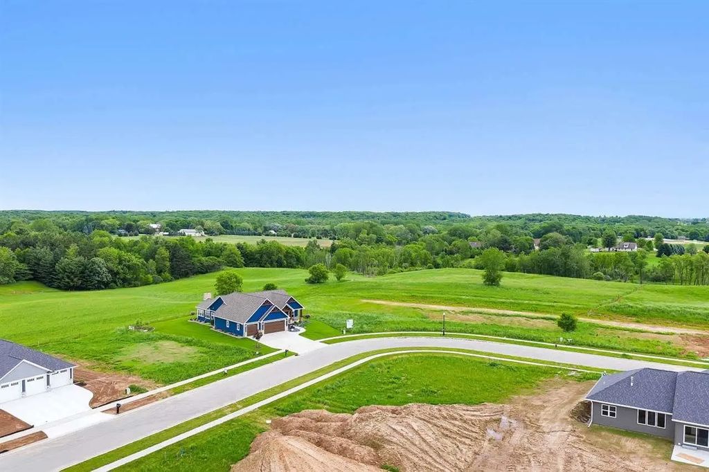 4240 Downton Circle 59, GREEN BAY