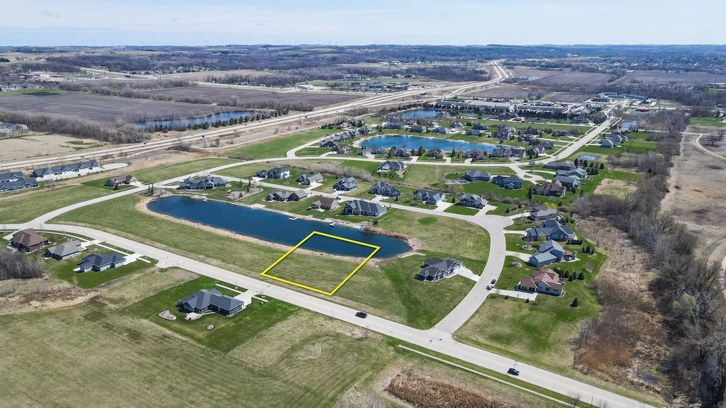 1076 Ducharme Parkway 50, FOND DU LAC