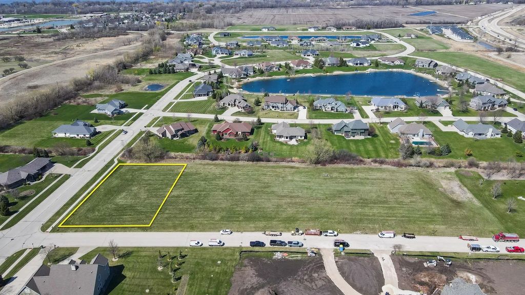 1067 Pine Lake Drive 15, FOND DU LAC