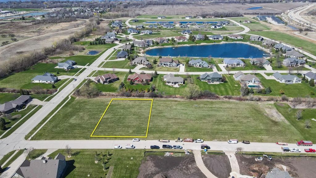 1081 Pine Lake Drive 14, FOND DU LAC
