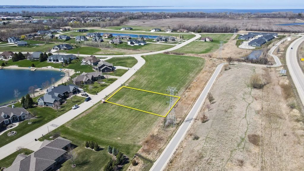 1208 Spring Lake Drive 28, FOND DU LAC