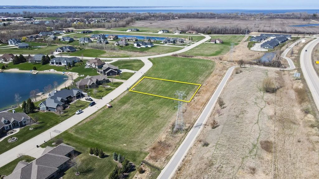 1222 Spring Lake Drive 29, FOND DU LAC