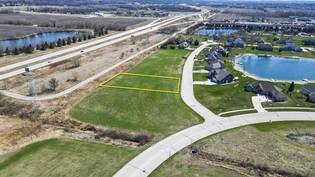 1234 Spring Lake Drive 30, FOND DU LAC