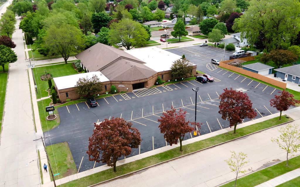 2720 N Kesting Court, APPLETON