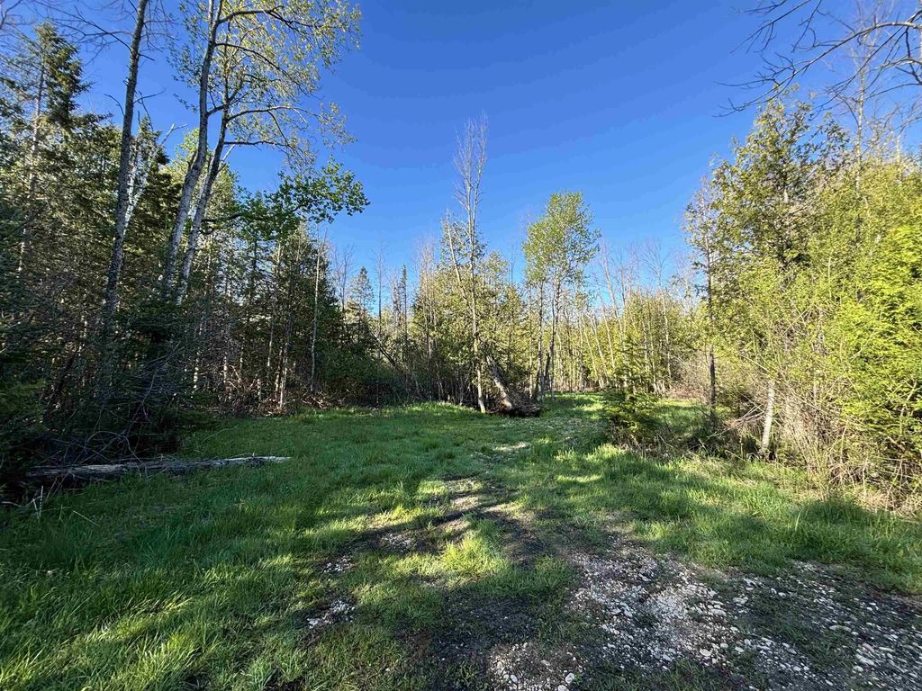15 Mikuchonis Lane, MENOMINEE