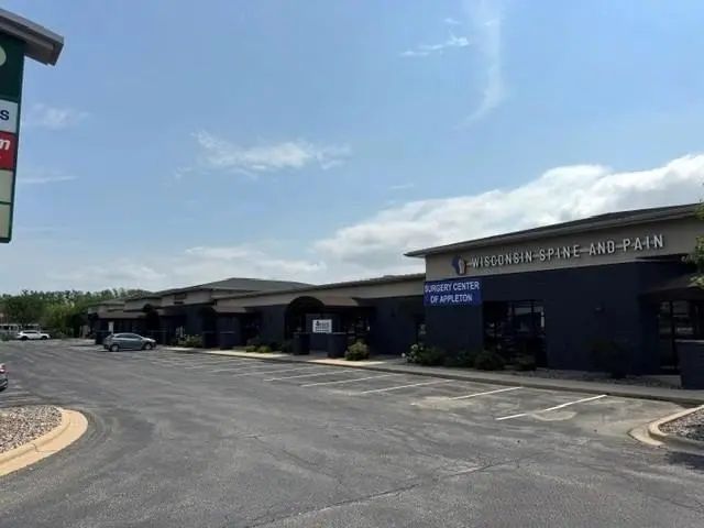 1600 N Casaloma Drive 1648,1660,1680, APPLETON