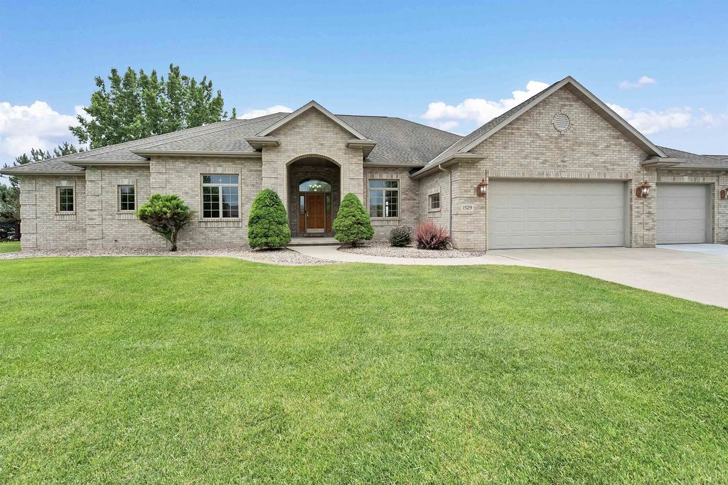1529 Silver Maple Drive, DE PERE