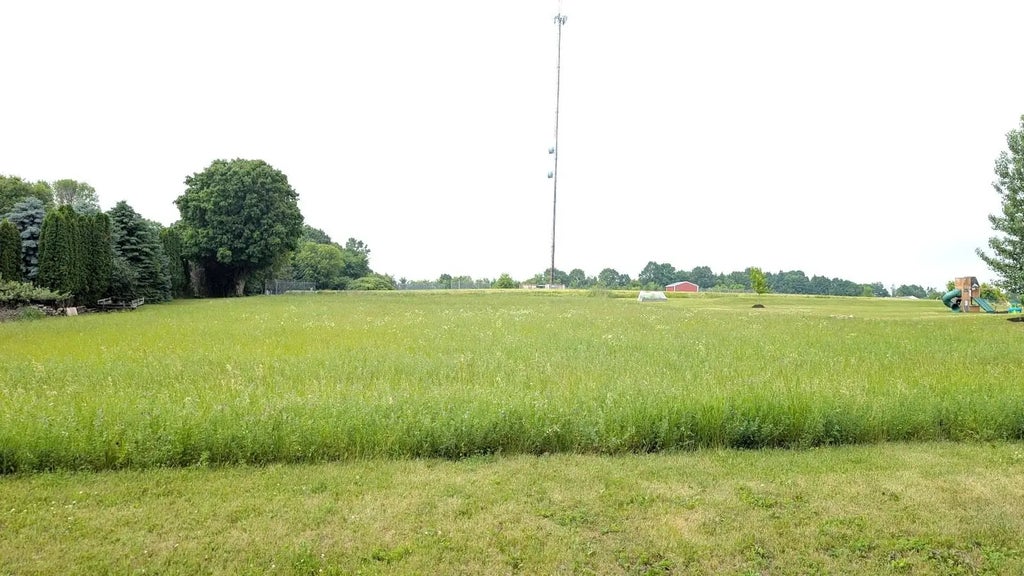 W5390 Campbell Drive, HILBERT