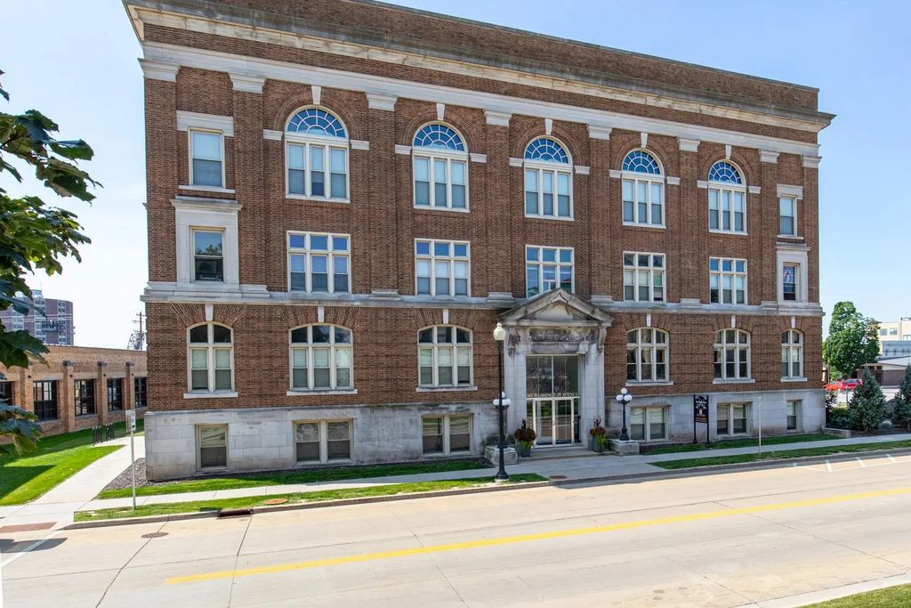 105 Washington Avenue 002, OSHKOSH