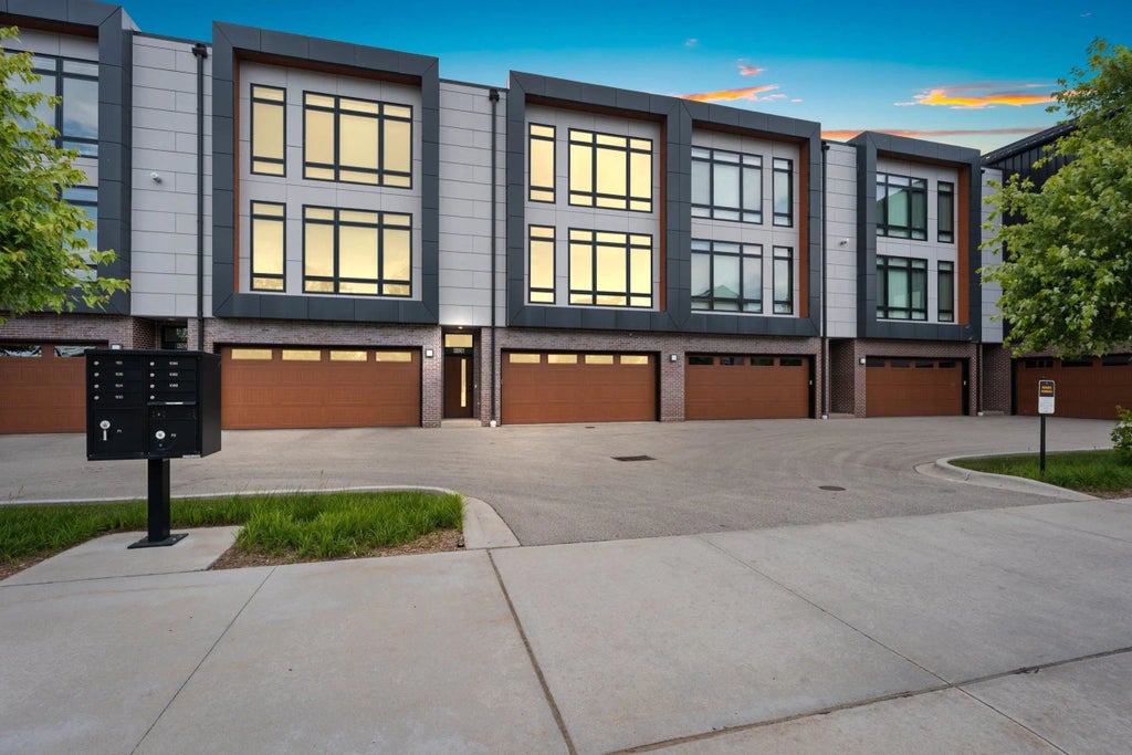 1100 Brookwood Drive, GREEN BAY