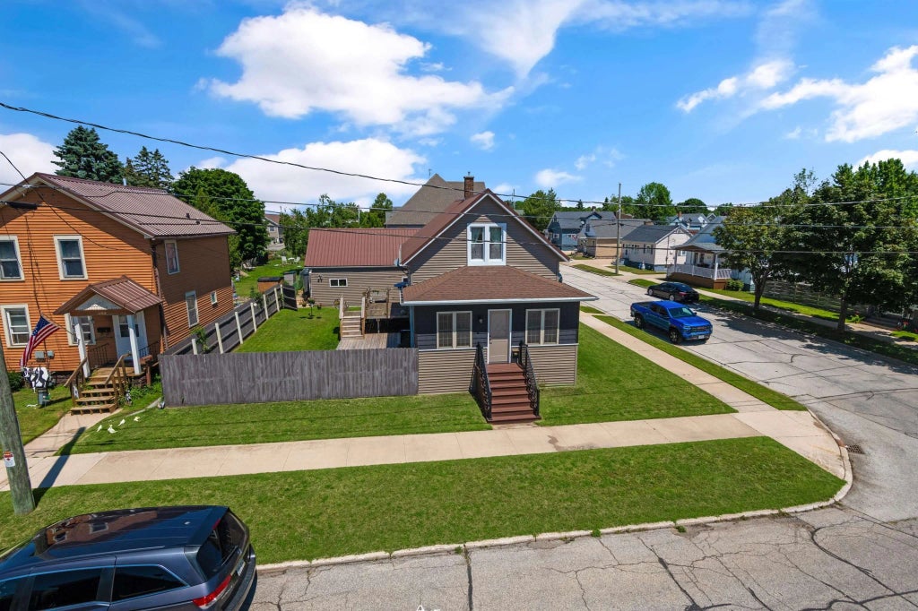 1102 16th Street, TWO RIVERS