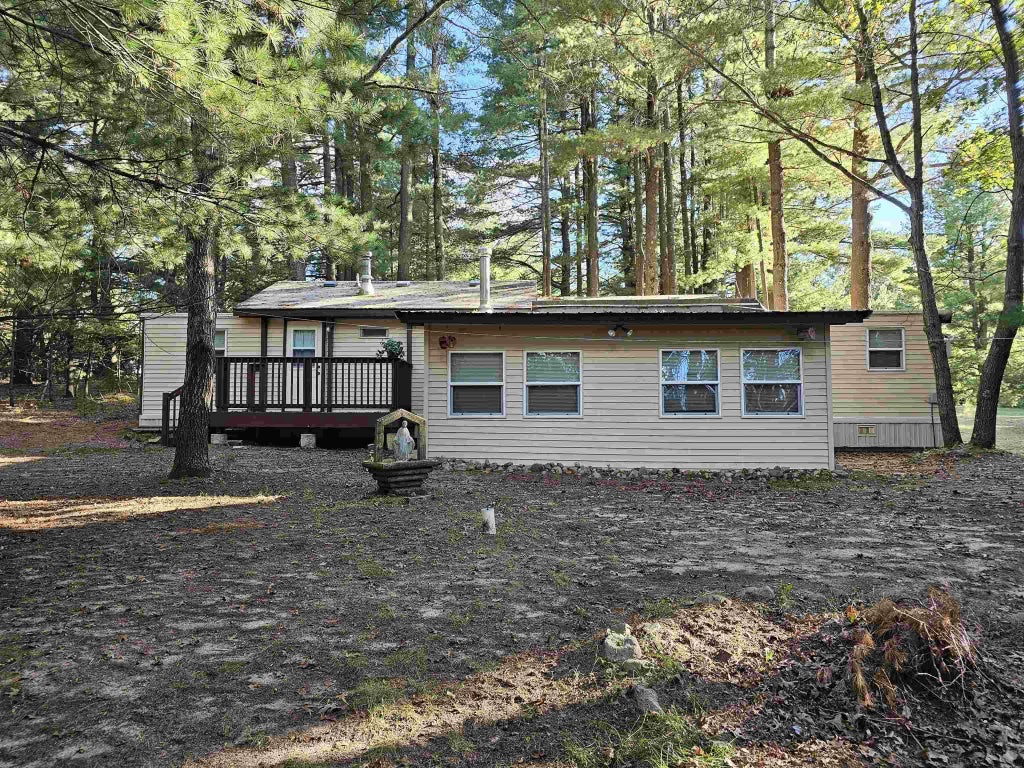 9028 County Road N, ALMOND