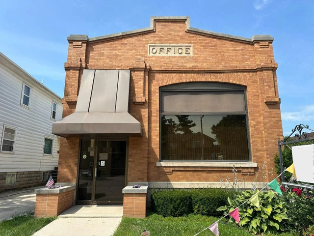 1828 Wisconsin Avenue, NEW HOLSTEIN