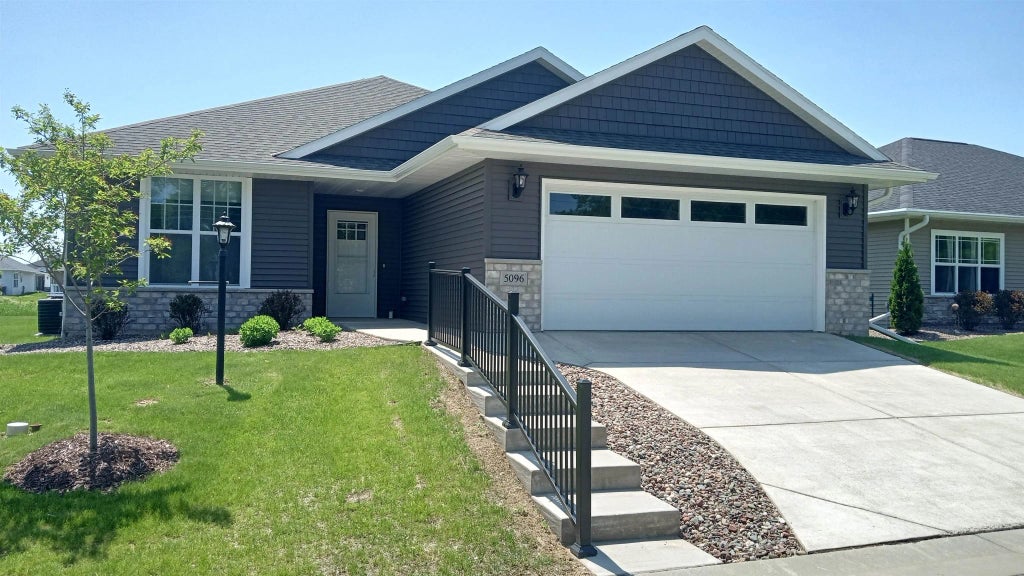 5096 N Milkweed Trail, APPLETON