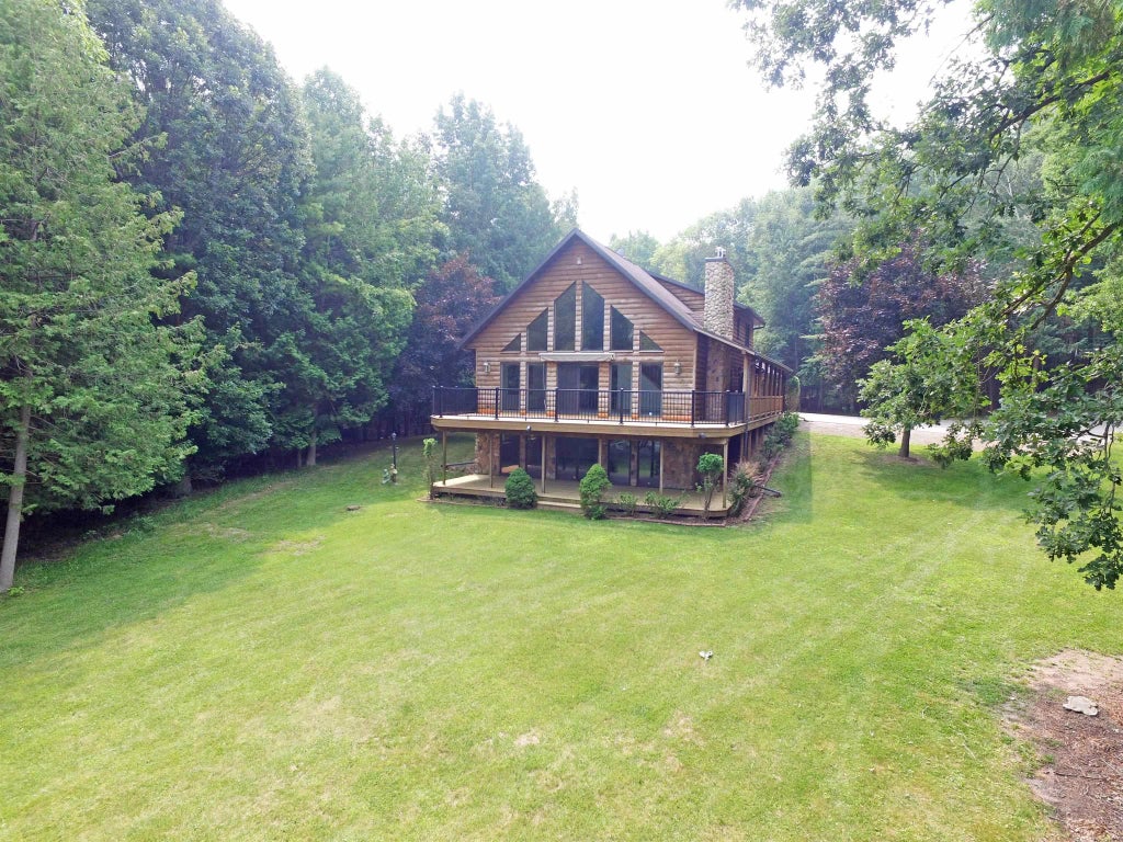 5612 Hazelnut Lane, OCONTO FALLS