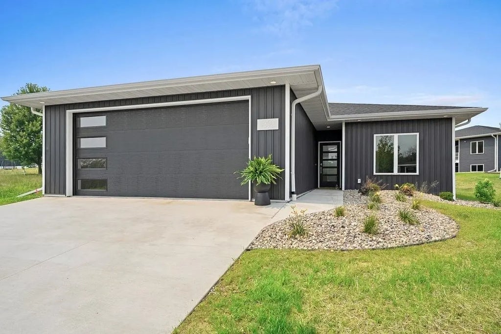 4001 Antwerp Avenue, HOWARD