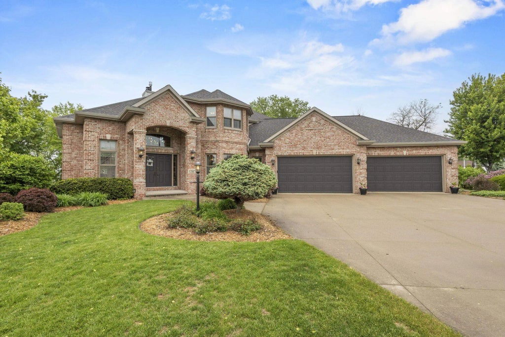 N7897 Edgewater Court, SHERWOOD