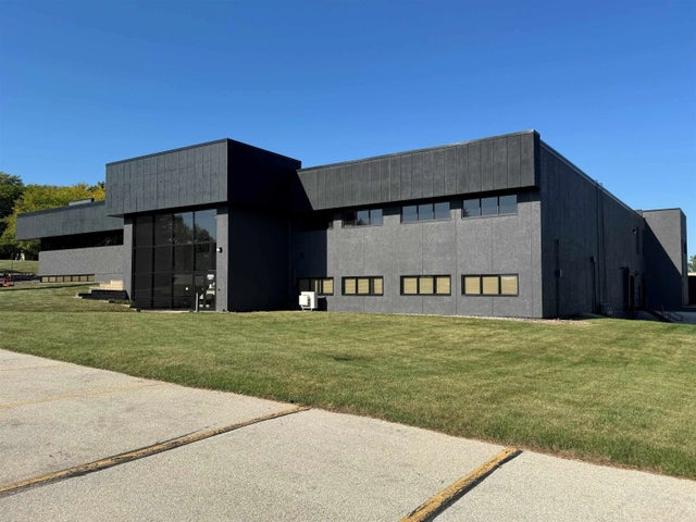 2985 S Ridge Road, GREEN BAY